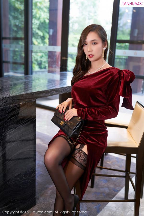 小乔  御姐模特艾静香 猩红华丽的礼裙第29张图片